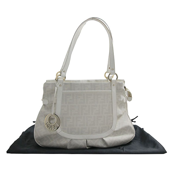 ���  �����