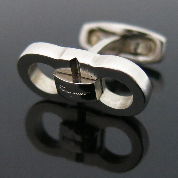 Ferragamo(��󰡸�) 54 3946 ��ġ�� ����ΰ� Ŀ������ũ [�λ꼾�Һ���] �̹���2 - ���̺��� �߰���ǰ