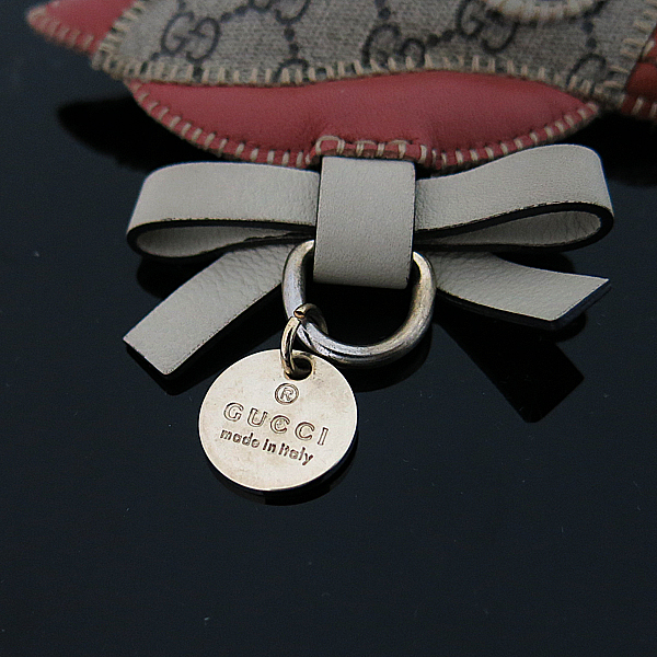 Gucci(����) 260773 GG�ΰ� PVC a parrot �޹��� �ִϸ� Ű Ȧ�� [�λ꼾�Һ���] �̹���4 - ���̺��� �߰���ǰ
