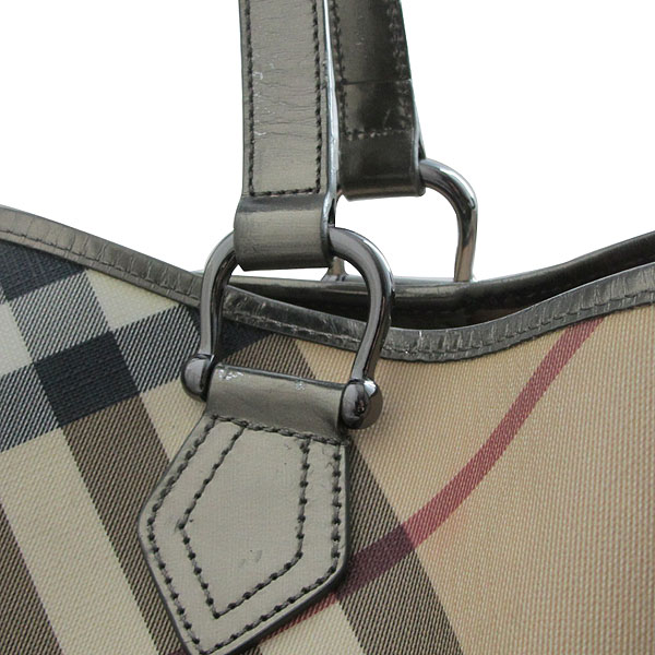 Burberry(������) ��� üũ PVC ���̴�Ʈ Ʈ���� ���� ����� [��õ��] �̹���4 - ���̺��� �߰���ǰ