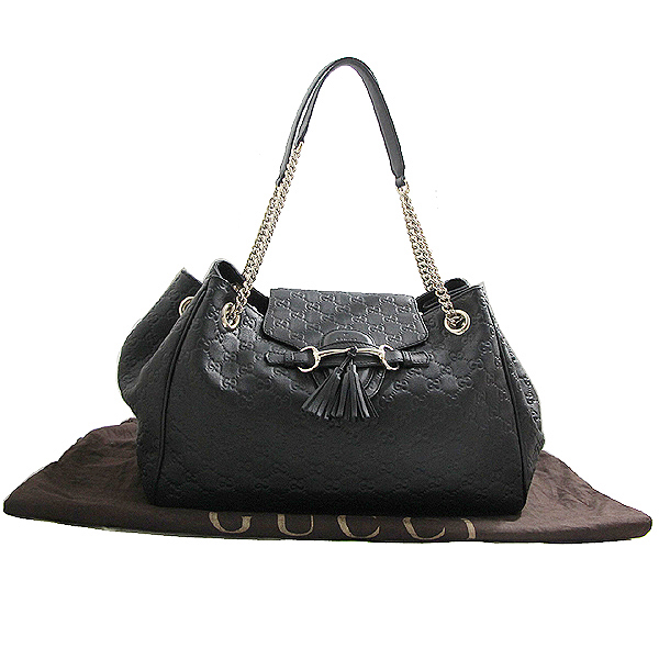 ����  �����