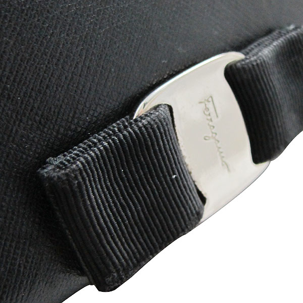 Ferragamo(��󰡸�) 22 B558 ���� ���ǾƳ� ���� ��� ���� ü�� ũ�ν��� [��õ��] �̹���3 - ���̺��� �߰���ǰ