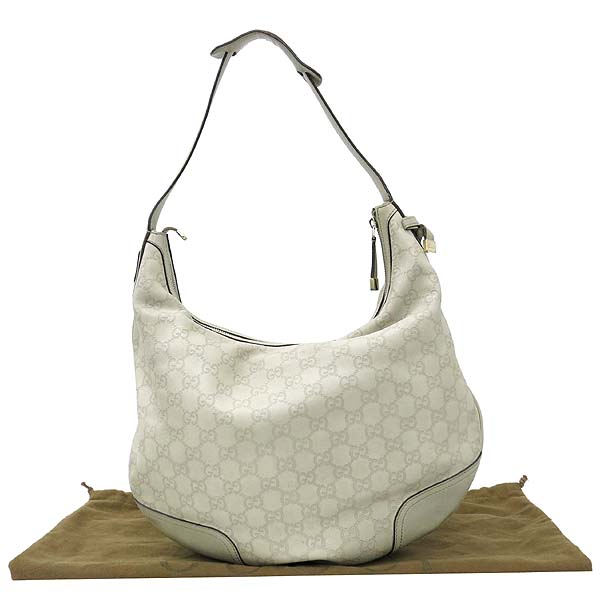 ����  �����