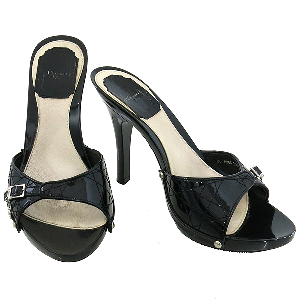 ���  ����