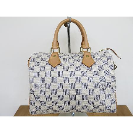 ���̺��� �ٹ̿� ���ָ� ���ǵ� 25 ��Ʈ�� 