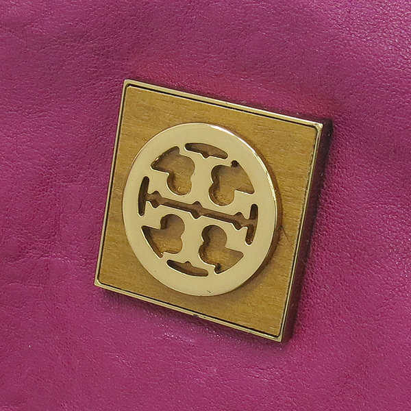 TORY BURCH(�丮��ġ) ����Ų ��ũ �Ƹ��� ����ΰ� ü�� �÷� Ŭ��ġ �� ũ�ν��� �̹���4 - ���̺��� �߰���ǰ