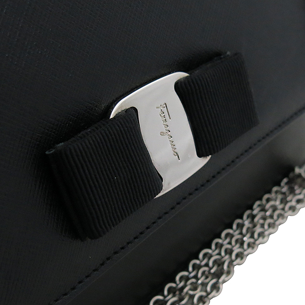 Ferragamo(��󰡸�) 21 D855 ���� ���� GINNY ���� ���� �ٶ� ������� ü�� ũ�ν��� [�λ꼾�Һ���] �̹���4 - ���̺��� �߰���ǰ