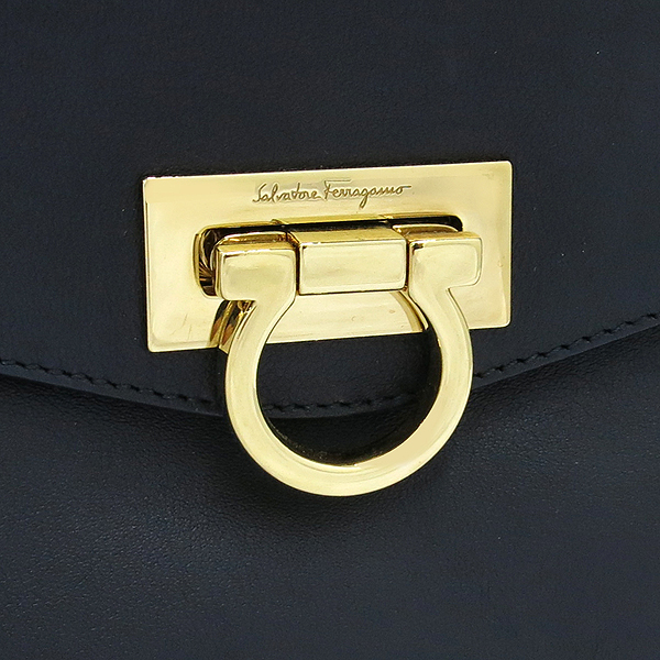 Ferragamo(��󰡸�) 21-E433 ���� �ΰ� ��� ���� ���� ���� ü�� ��Ʈ�� �̹���4 - ���̺��� �߰���ǰ