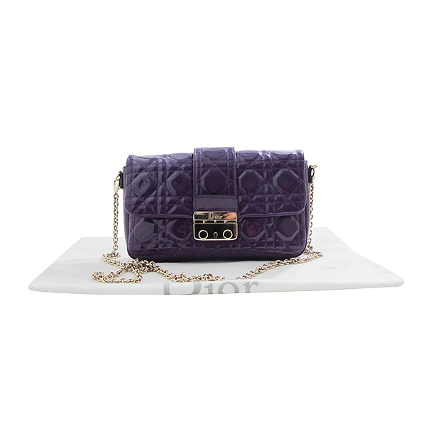 ���  �����