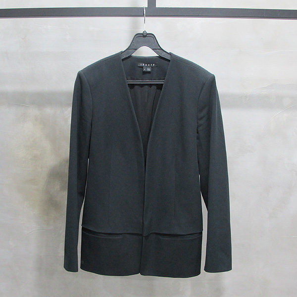 ��  ����