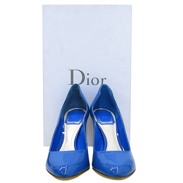 ���  ����