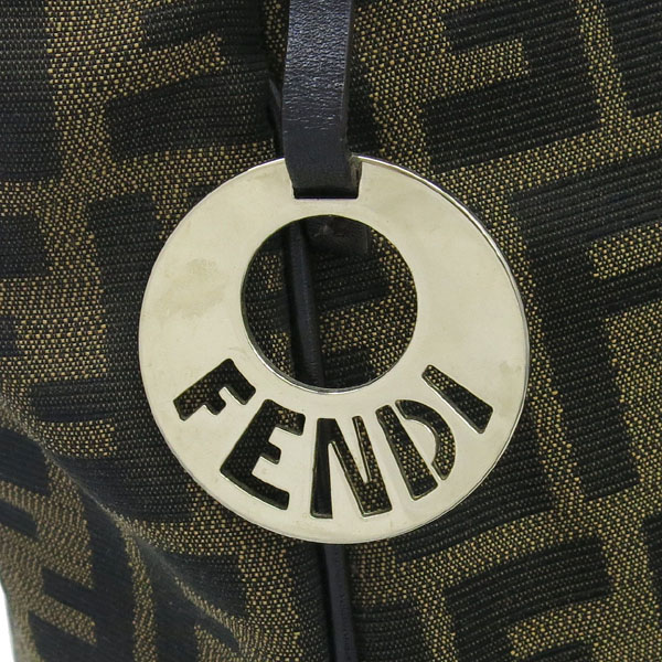Fendi(���) 8BH156 FF�ΰ� �к긯 ��ī ����� �̹���3 - ���̺��� �߰���ǰ