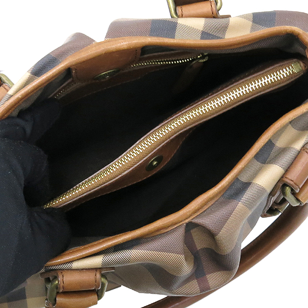 Burberry(������) 3742796 �� ��� üũ PVC ���� ���� Ʈ���� ��Ʈ�� + ��� ��Ʈ�� �̹���6 - ���̺��� �߰���ǰ