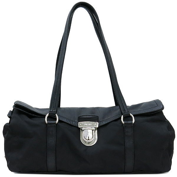 �����  �����