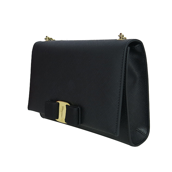 Ferragamo(��󰡸�) 22 B558 ���� ���ǾƳ� ���� ��� ���� ü�� ũ�ν��� [���빮��] �̹���3 - ���̺��� �߰���ǰ