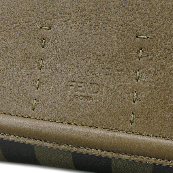 Fendi(���) 8BR722 SILVANA �ǹٳ� �ΰ� PVC ��ī���� ȥ�� �÷� ��Ʈ�� + �����Ʈ�� 2WAY �̹���3 - ���̺��� �߰���ǰ