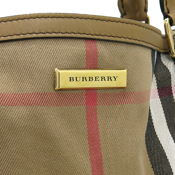 Burberry(������) 3763774 �Ͽ콺üũ ��ī���� ȥ�� ����ΰ� ��Ʈ�� �̹���3 - ���̺��� �߰���ǰ