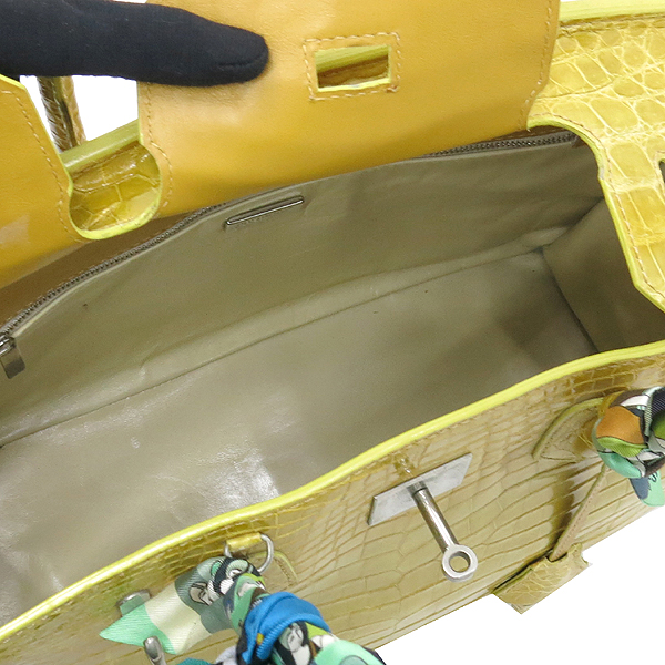 COLOMBO(�ݷҺ�) ���ο� �÷� ũ��Ŀ���� ��Ų34 ��Ʈ�� + �����޽� Ʈ���� ��ī�� �̹���7 - ���̺��� �߰���ǰ