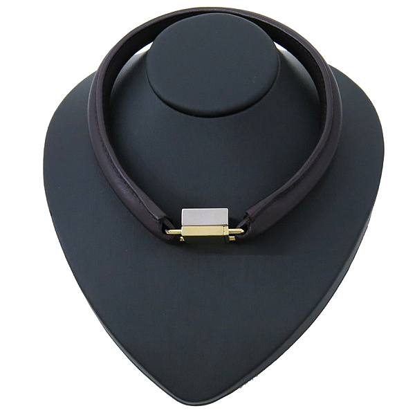 ����  �����