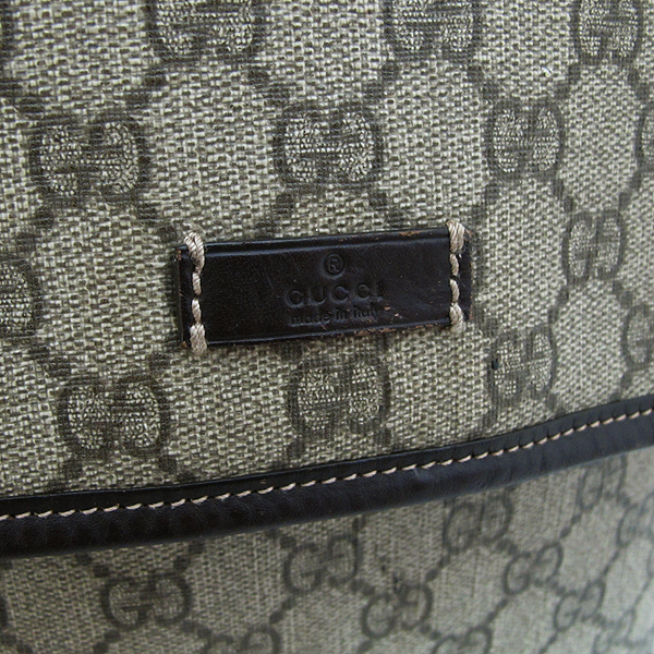 Gucci(����) 223666 GG�ΰ� PVC ��ũ���� ���� Ʈ���� �޽��� ũ�ν��� [��õ ������] �̹���3 - ���̺��� �߰���ǰ