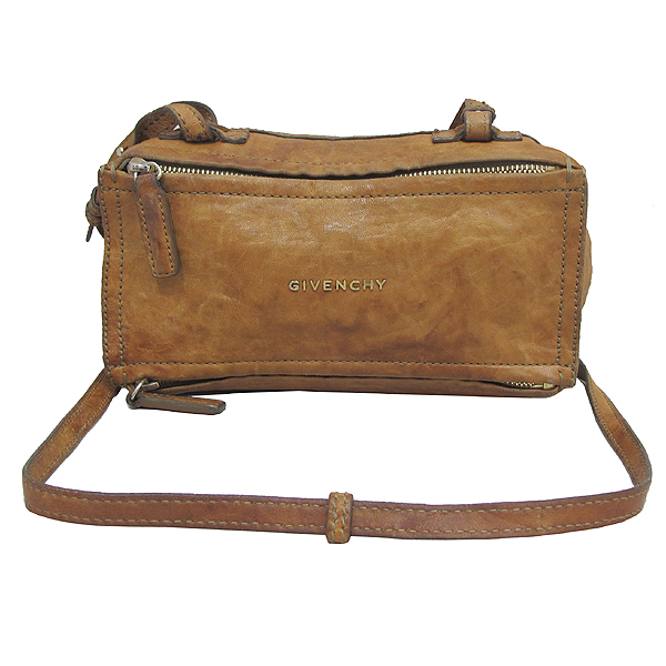 ����� �ǵ��� �̴� ũ�ν��� 