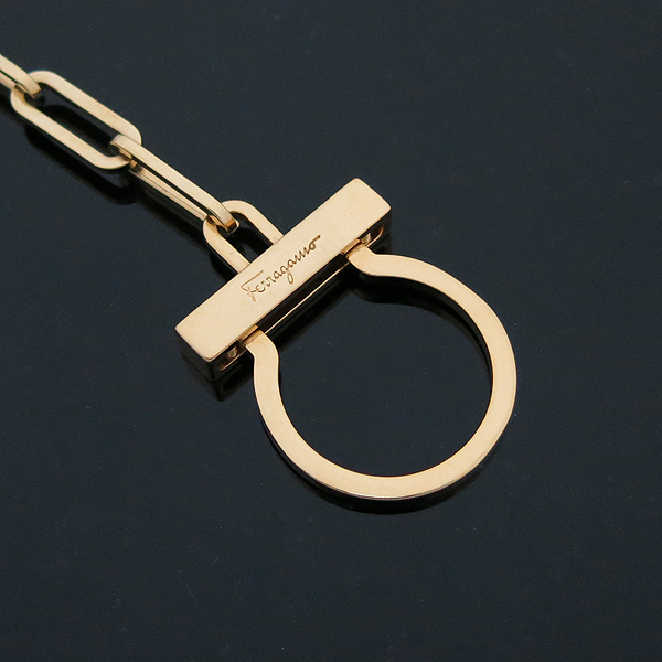 Ferragamo(��󰡸�) ���� ü�� Ű�� [�λ꼾�Һ���] �̹���4 - ���̺��� �߰���ǰ