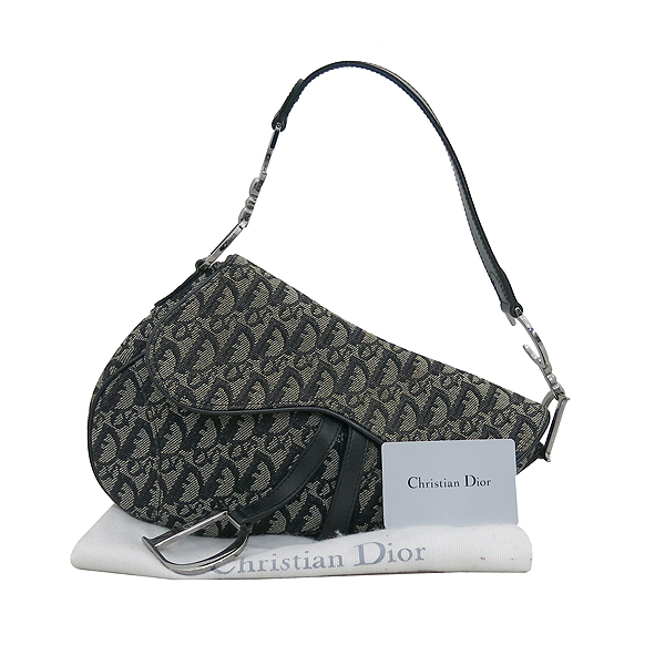 ���  �����