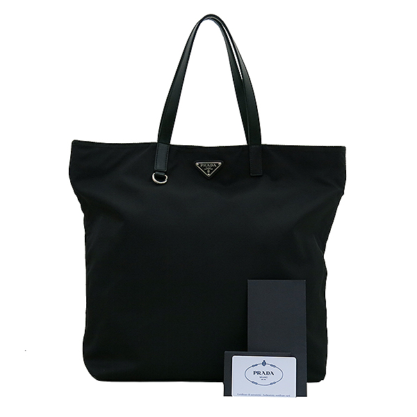 �����  �����