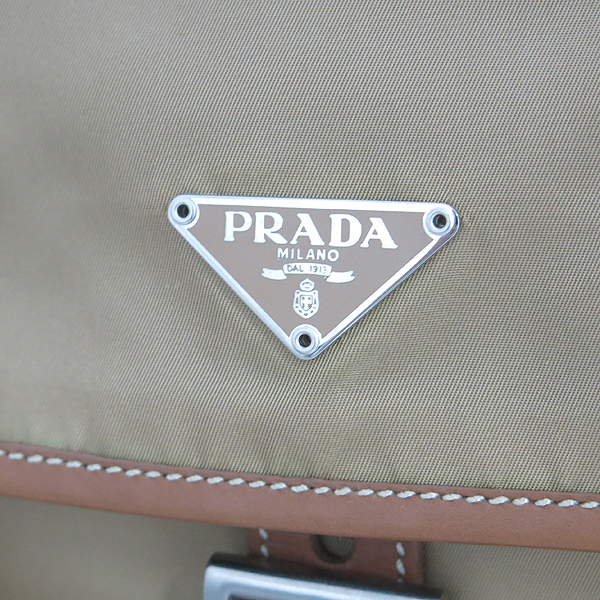 Prada(�����) BT0173 �ﰢ �ΰ� �к긯 ũ�ν��� [���빮��] �̹���4 - ���̺��� �߰���ǰ