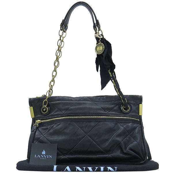 ����  �����