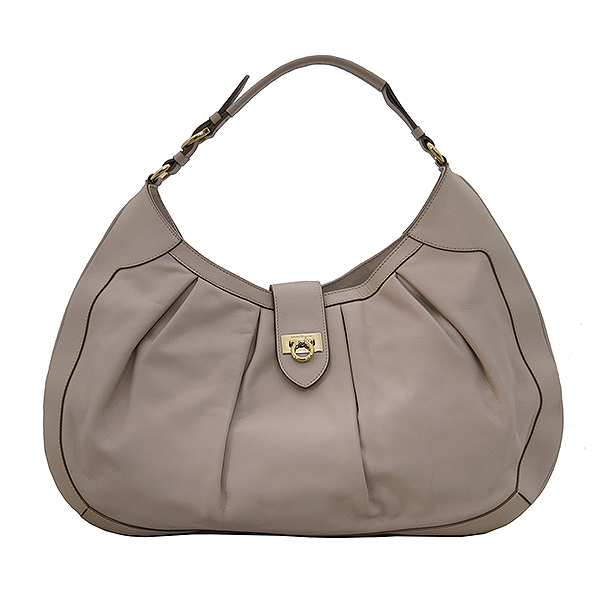 Ferragamo(��󰡸�) 21 D231 ���� ��ġ�� �ΰ� ��� �ε���ũ ���� ����� [�λ꼾�Һ���] �̹���2 - ���̺��� �߰���ǰ