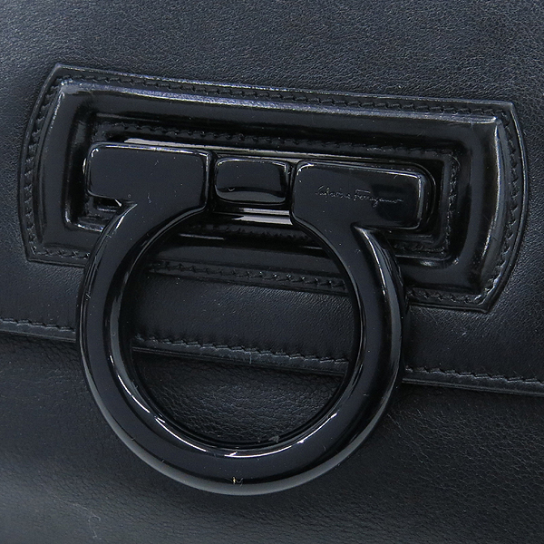 Ferragamo(��󰡸�) 21 4819 ��ġ�� �ΰ� ��Ŭ ��� ����� �̹���3 - ���̺��� �߰���ǰ