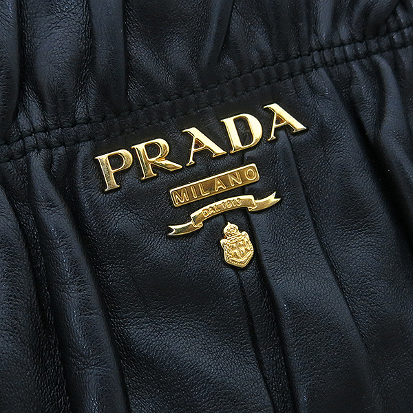 Prada(�����) BN1789 NAPPA GAUFRE NERO ����Ų ���� ������ ��Ʈ�� + �����Ʈ�� 2WAY [�λ꼾�Һ���] �̹���3 - ���̺��� �߰���ǰ