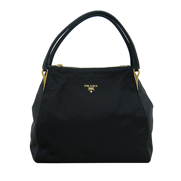 �����  �����