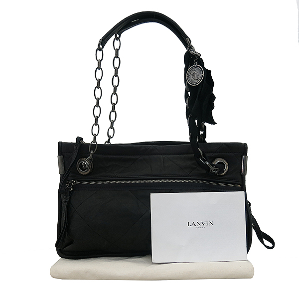 ����  �����