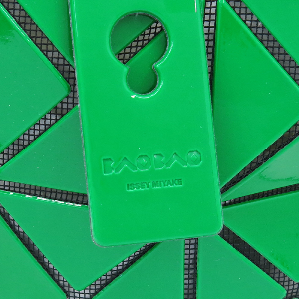 ISSEY MIYAKE (�̼��� �̾���) BAOBAO �׸� �÷� ���� ��Ʈ�� �̹���4 - ���̺��� �߰���ǰ