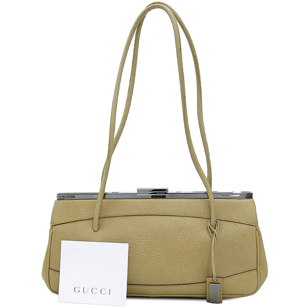 ����  �����