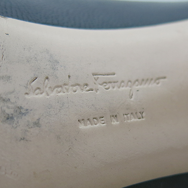 Ferragamo(��󰡸�) �������� �ٶ���� ������ �����뱸�� [�λ꼾�Һ���] �̹���4 - ���̺��� �߰���ǰ