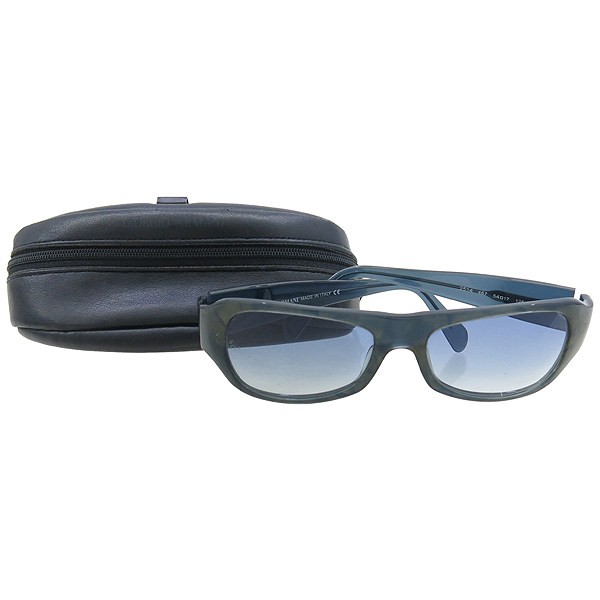 �Ƹ�����  ���۶�