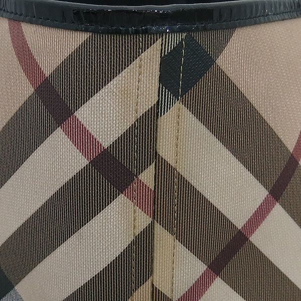 Burberry(������) 3489040 �� ���üũ PVC ���� ���̴�Ʈ NICKIE ��Ű ���� ����� + ���� �Ŀ�ġ [�λ꼾�Һ���] �̹���4 - ���̺��� �߰���ǰ