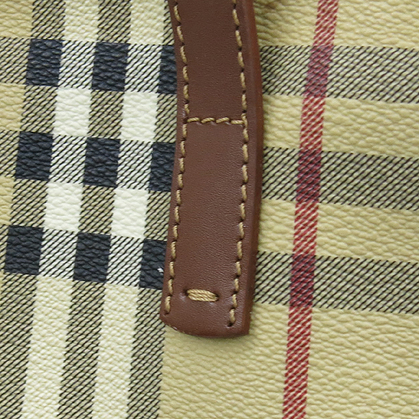 Burberry(������) Ŭ���� ���̸��� üũ PVC ���� �ٰ� ��Ʈ�� �̹���3 - ���̺��� �߰���ǰ