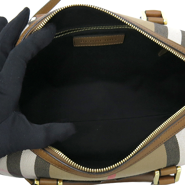 Burberry(������) 3903914 �Ͽ콺 üũ ������ ��Ʈ�� + ��� ��Ʈ�� 2WAY �̹���7 - ���̺��� �߰���ǰ