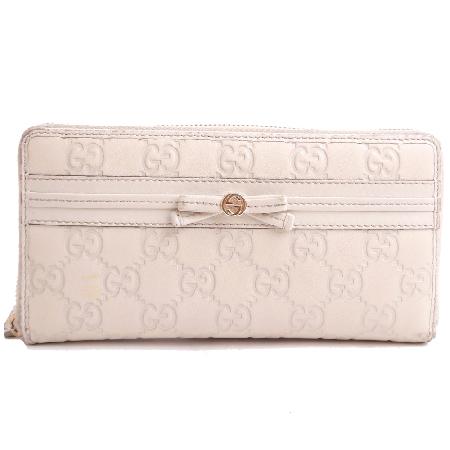 ����  ������