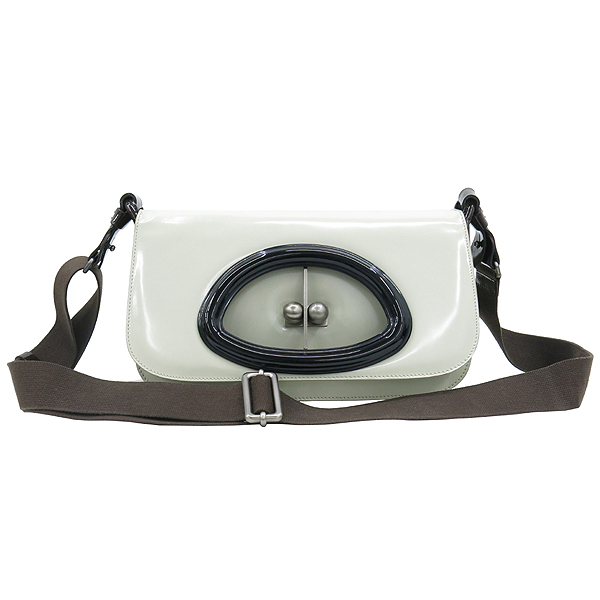 ������  �����