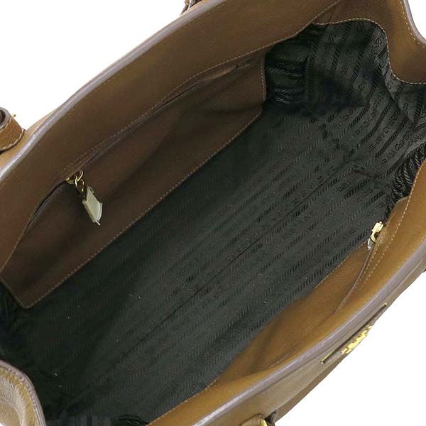 Prada(�����) BN2829 ����ΰ� VIT.DAINO ���� CANNELLA�÷� ��Ʈ�� + �����Ʈ�� �̹���7 - ���̺��� �߰���ǰ