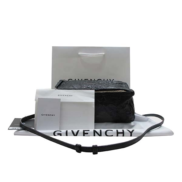 ����� �ǵ��� �̴� ũ�ν��� 