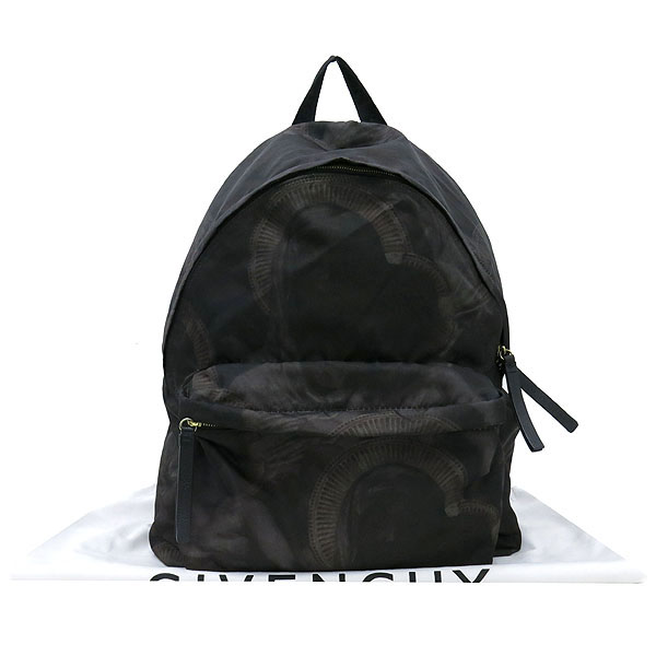 �����  ����