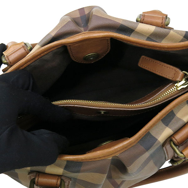 Burberry(������) 3742796 �� ��� üũ PVC ���� ���� Ʈ���� ��Ʈ�� + ��� ��Ʈ�� [��������] �̹���6 - ���̺��� �߰���ǰ