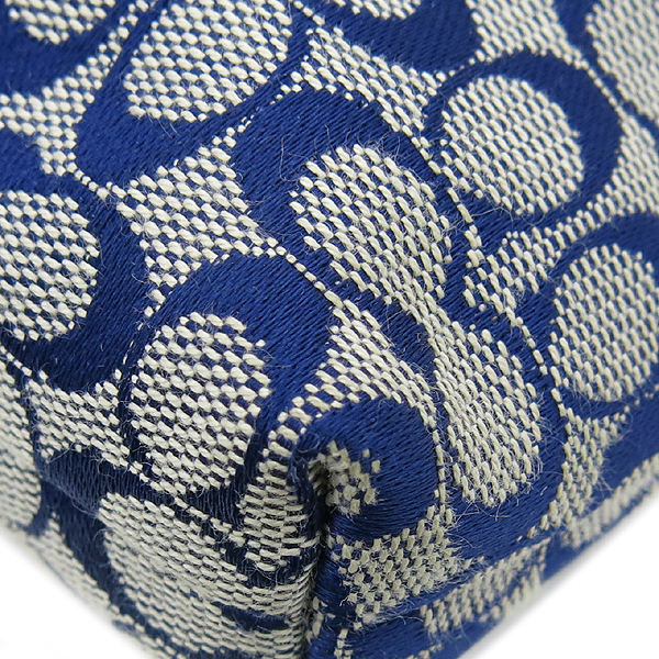 Coach(��ġ) �ñ׳��� �ڰ��� �̴� ũ�ν��� �̹���4 - ���̺��� �߰���ǰ