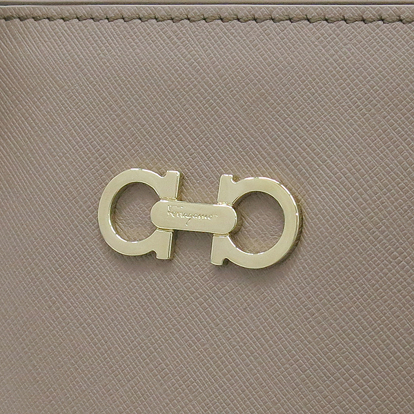 Ferragamo(��󰡸�) 21F 317 NUTMEG CALF BEKY(��Ű) ���ǾƳ� ��ÿ ��Ʈ�� + �����Ʈ�� �̹���4 - ���̺��� �߰���ǰ